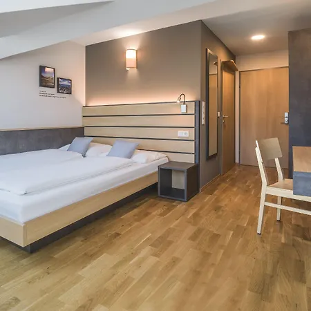 Hotel Jufa 3*