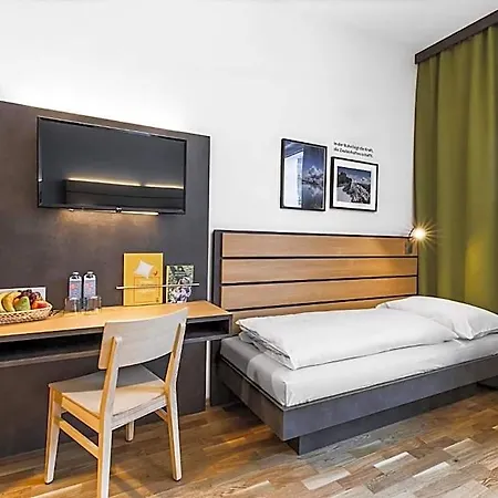 Hotel Jufa 3*