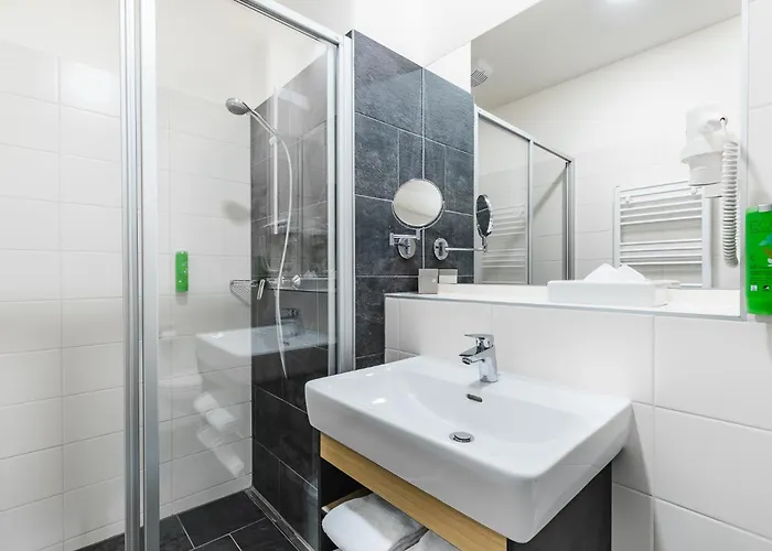 Jufa 슐라드밍 호텔 슈라드밍