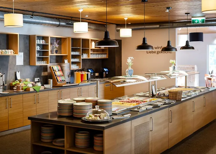 斯拉德明优法酒店