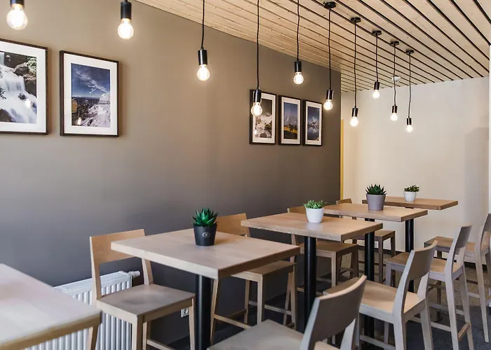 斯拉德明优法酒店 3*