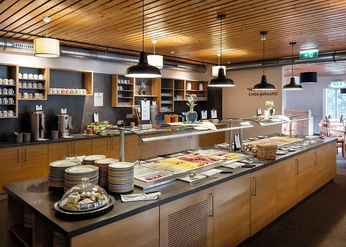 斯拉德明优法酒店